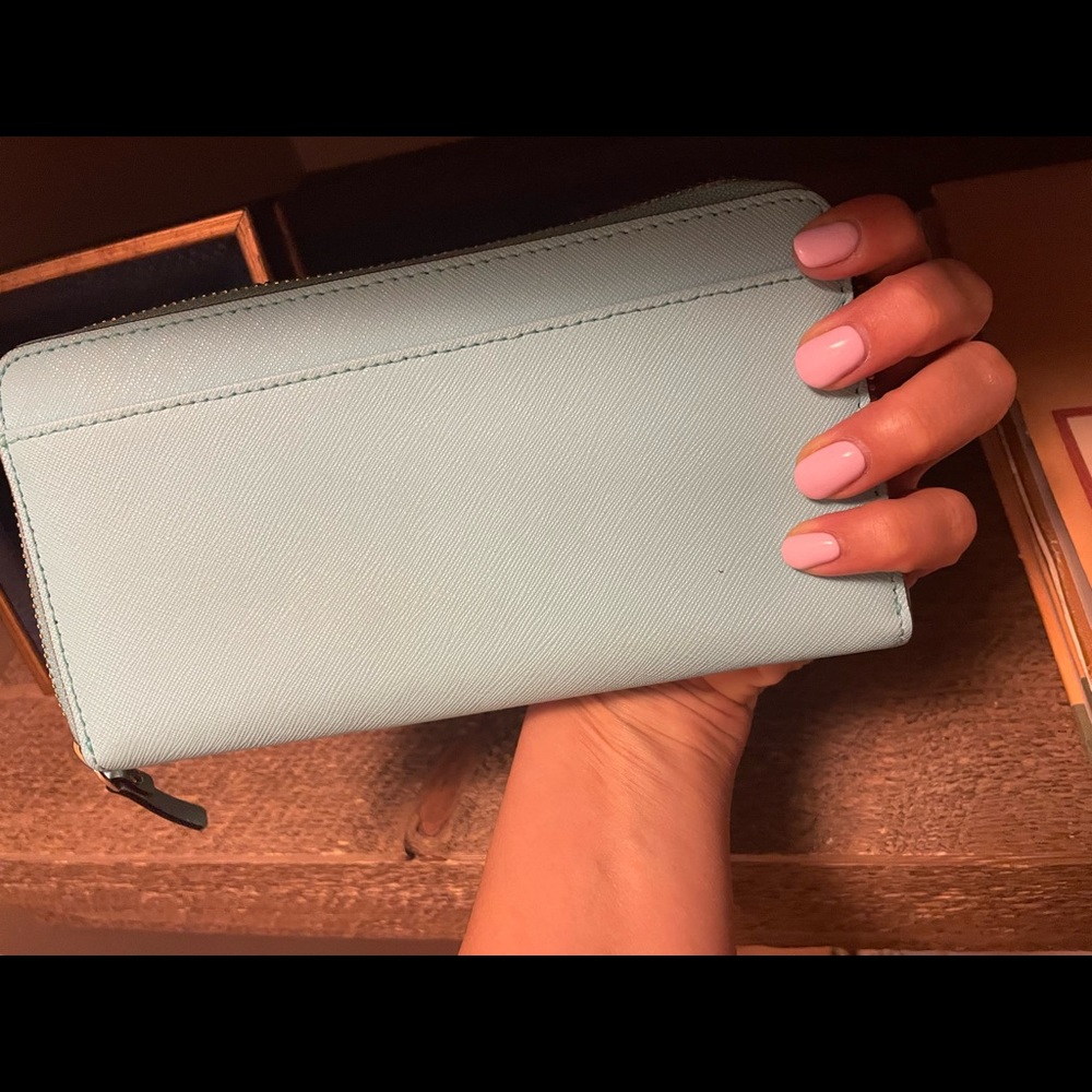 Kate Spade wallet ♠️ - Picture 3 of 4